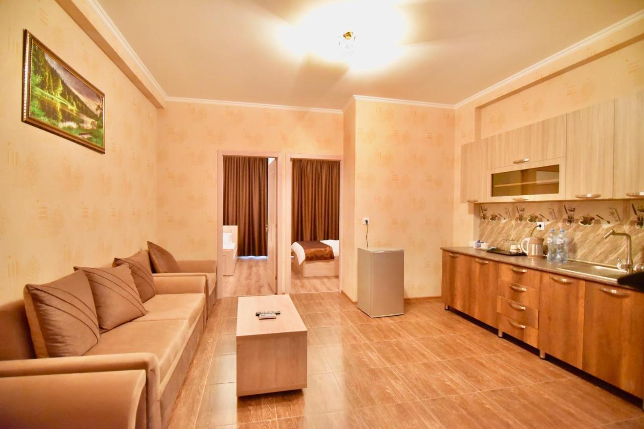 Hotel Blue Ridge Тбілісі Екстер'єр фото